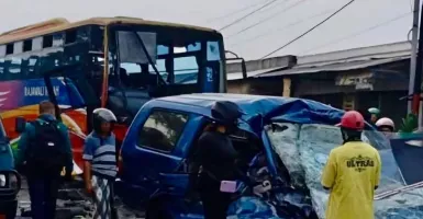 Kecelakaan Bus vs Mobil di Gresik, 7 Orang Meninggal