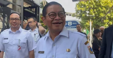 Ikuti Aturan Naik Transportasi Umum, Pramono Anung: Menyenangkan