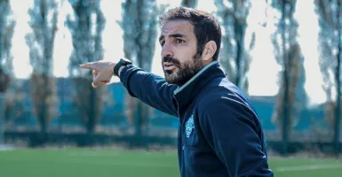 Dilirik Klub Top Eropa, Cesc Fabregas Pilih Bertahan di Como 1907