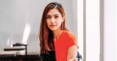 Luncurkan Lagu Baru, Mikha Tambayong Diminta Suami Tidak Kecapekan
