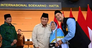 Minta Kabinet Cari Solusi Kurangi Biaya Haji, Prabowo: Kalau Bisa Lebih Murah dari Malaysia