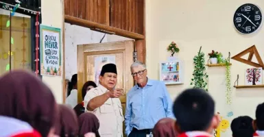 Prabowo dan Bill Gates Tinjau MBG, Kepala BGN Tak Tahu di Sekolah Mana