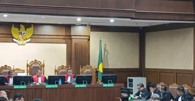 2 Hakim Pemberi Vonis Bebas Ronald Tannur Dihukum 7 Tahun Penjara & Denda Rp500 Juta