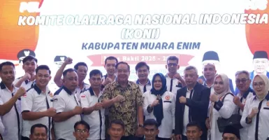 Wagub Cik Ujang Kukuhkan Kepengurusan KONI Muara Enim 2025-2029