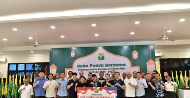Wamenpora Taufik Menghadiri Silaturahmi dan Buka Puasa Bersama PP PBSI