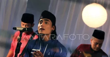 Bebaskan Lagunya Dinyanyikan Musisi Lain Tanpa Royalti, Charly Van Houten: Daripada Mumet