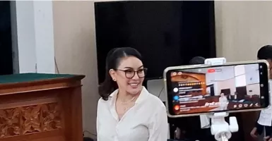 Nikita Mirzani Kecewa Diperlakukan Seperti Teroris dan Gembong Narkoba