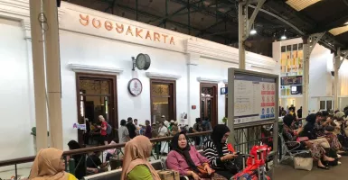 Tiket KA Jarak Jauh Bisa Dipesan H-30 Menit, Ini Syaratnya
