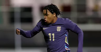Ikut Regulasi FA, Rio Ngumoha Dilarang Pakai Ruang Ganti Utama Liverpool