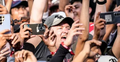 MotoGP Mandalika 2025 Pecahkan Rekor, 140 Ribu Penonton Padati Sirkuit di Lombok