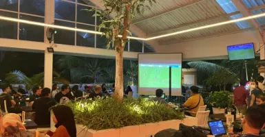 Nobar di Kedai Ali Kopi Seru, Timnas Indonesia Harus Menang