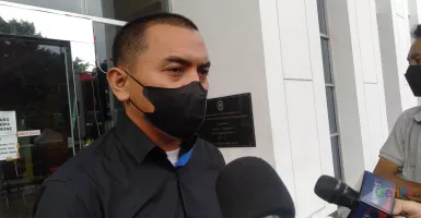 Munarman Dituntut 8 Tahun, Aziz Yanuar: Kami Tertawa!