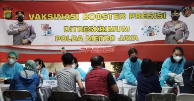 Polda Metro Jaya Gelar Vaksinasi Massal, Hadiahnya Minyak Goreng!