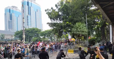 Demo 11 April Berakhir Ricuh, BEM SI Bilang Bukan Ulah Mahasiswa