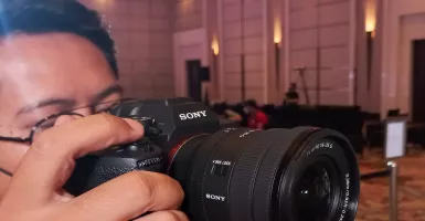 Pertama Kalinya, Lensa Alpha Sony Gunakan Enam XD