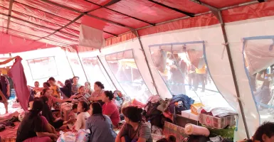 Pengungsi Kebakaran Pasar Gembrong Kekurangan Pakaian dan Pampers