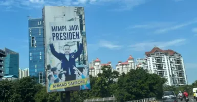 Baliho Ahmad Sahroni Bertebaran di Jakarta, Niat Nyapres?