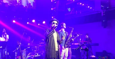 Konser Bareng, Sandhy dan Tompi Kenang Mendiang Glenn Fredly