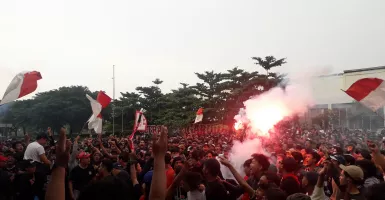 Pandemi Covid-19 Landai, Fans Sepak Bola Ingin Nonton di Stadion