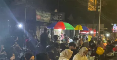 Kuliner Malam Jakarta, Yuk Cobain Makan Sate Taichan di Blok M!
