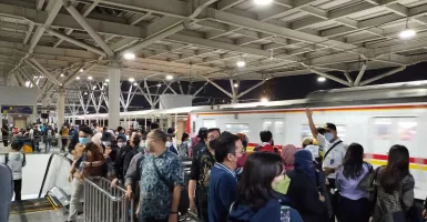 Alasan Penumpang Commuter Line Lebih Ramai Sore Dibanding Pagi