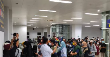 Transit di Stasiun Manggarai, Penumpang: Harus Lari & Berdesakan