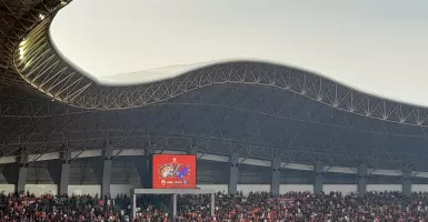 Lepas Kerinduan, Jakmania Bikin Stadion Patriot Bergemuruh