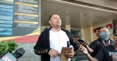 Medina Zein Mangkir Pemeriksaan, Uci Flowdea Minta Polisi Tegas