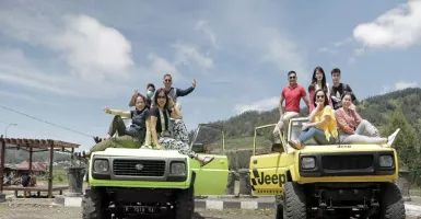 Komunitas Jeep Kompak Off Road Bareng Keluarga