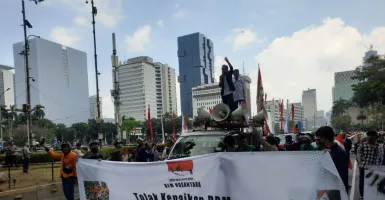 Demo BEM Nusantara di Patung Kuda, Tolak Harga BBM dan RKUHP