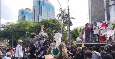 Massa PA 212 Teriak Jokowi Turun di Tengah Demo Tolak Kenaikan Harga BBM