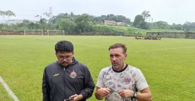 Tunggu Kejelasan Liga 1, Thomas Doll Ingin Persija Adu Klub Lain