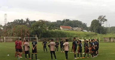 Hanno Behrens Absen Latihan Persija, Thomas Doll Ungkap Alasannya