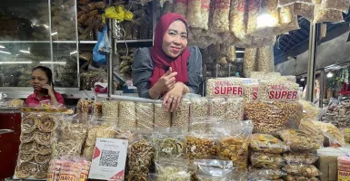 Bikin Senang Wisatawan, Borong Oleh-Oleh di Pasar Gede Bisa Bayar Pakai QRIS