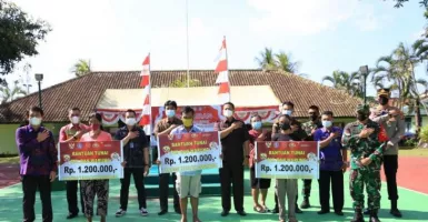 PKL dan Warung Senang, Bupati Klungkung Bali Beri Bantuan