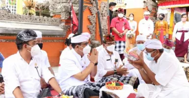 Warga Bersama Bangun Pura di Bali, Bupati Tabanan Beri Apresiasi