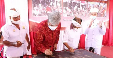 Wow! Gubernur Bali Koster Ukir Sejarah di Desa Sumberklampok