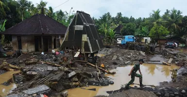 Parah! Banjir Bandang Porak-porandakkan Wilayah Nusa Penida Bali
