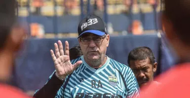 Robert Rene Albert Puji Bali United, Persib Bandung Tak Untung