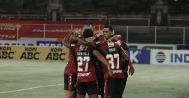 Bali United Berjaya, Pelatih Rene Albert Sentil Pemain Persib