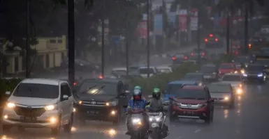 Hujan Siang-Sore di 4 Wilayah Bali, BMKG Rilis Cuaca Hari Ini