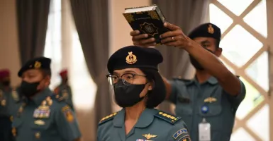 Bangga! Kowal Asli Bali Prabhawati Sandang Laksamana Pertama TNI