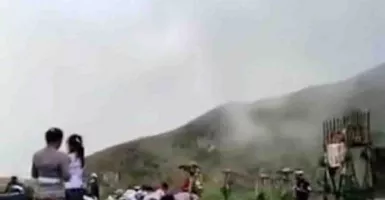 Viral Bule Bugil Bikin Leteh, Desa Adat Gunung Batur Bali Mecaru