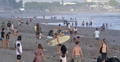 Media Asing: Bali Ramai, Pemandangan Mengejutkan Pantai Canggu