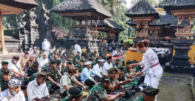 Pangdam Udayana Mayjen Sonny Ritual di Tampaksiring Bali, Kenapa?