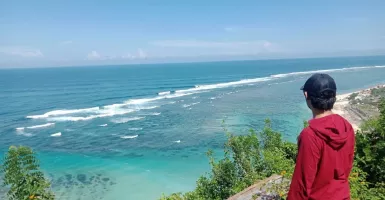 Geser Pamor Kuta, Wisatawan ke Bali Patut Jajal Pantai Pandawa