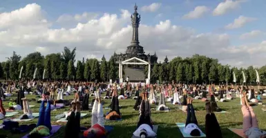Manfaat Ini, Ribuan Peserta Ikut Hari Yoga Internasional di Bali