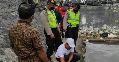 Bali Geger! Mayat Orok Bayi Mengambang di Sampah Tukad Badung