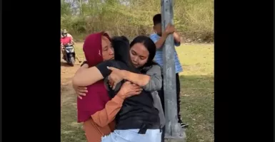 Salut! Bule Singapura Bawa Pembantu Indonesia Liburan di Bali