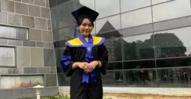 Bangga! Mahasiswi Bali Raih Doktor Plus IPK Sempurna di UI